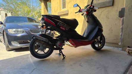 Rare 2001 Aprilia SR50 2stroke water cooled Minarelli  tons of mods