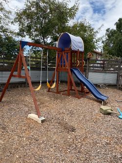 Kids swing set