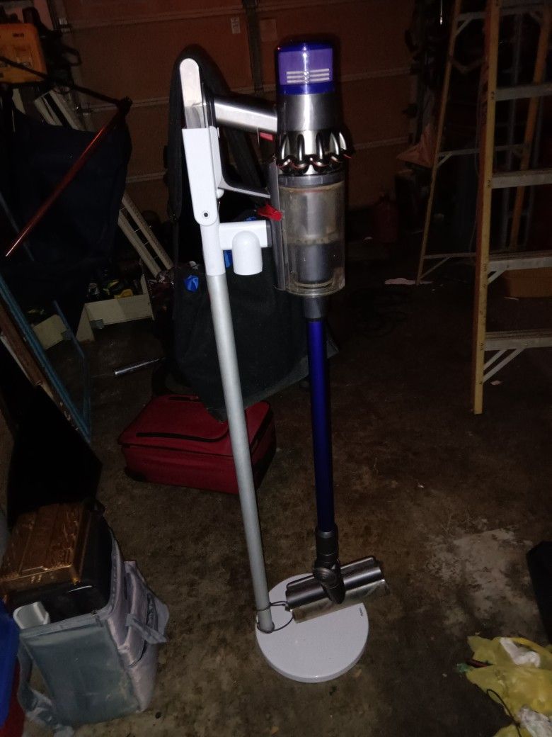 Dyson Vacuum New With Warranty