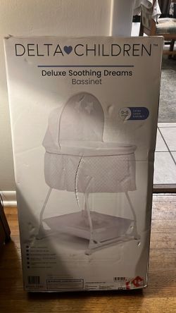 Deluxe Soothing Dreams Bassinet