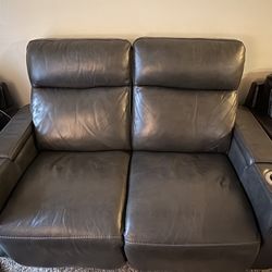 $400 OBO Black Reclining Loveseat W/USB charging on cupholders