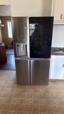 Nearly new fridge
