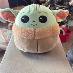 Baby Yoda Squishmallow 