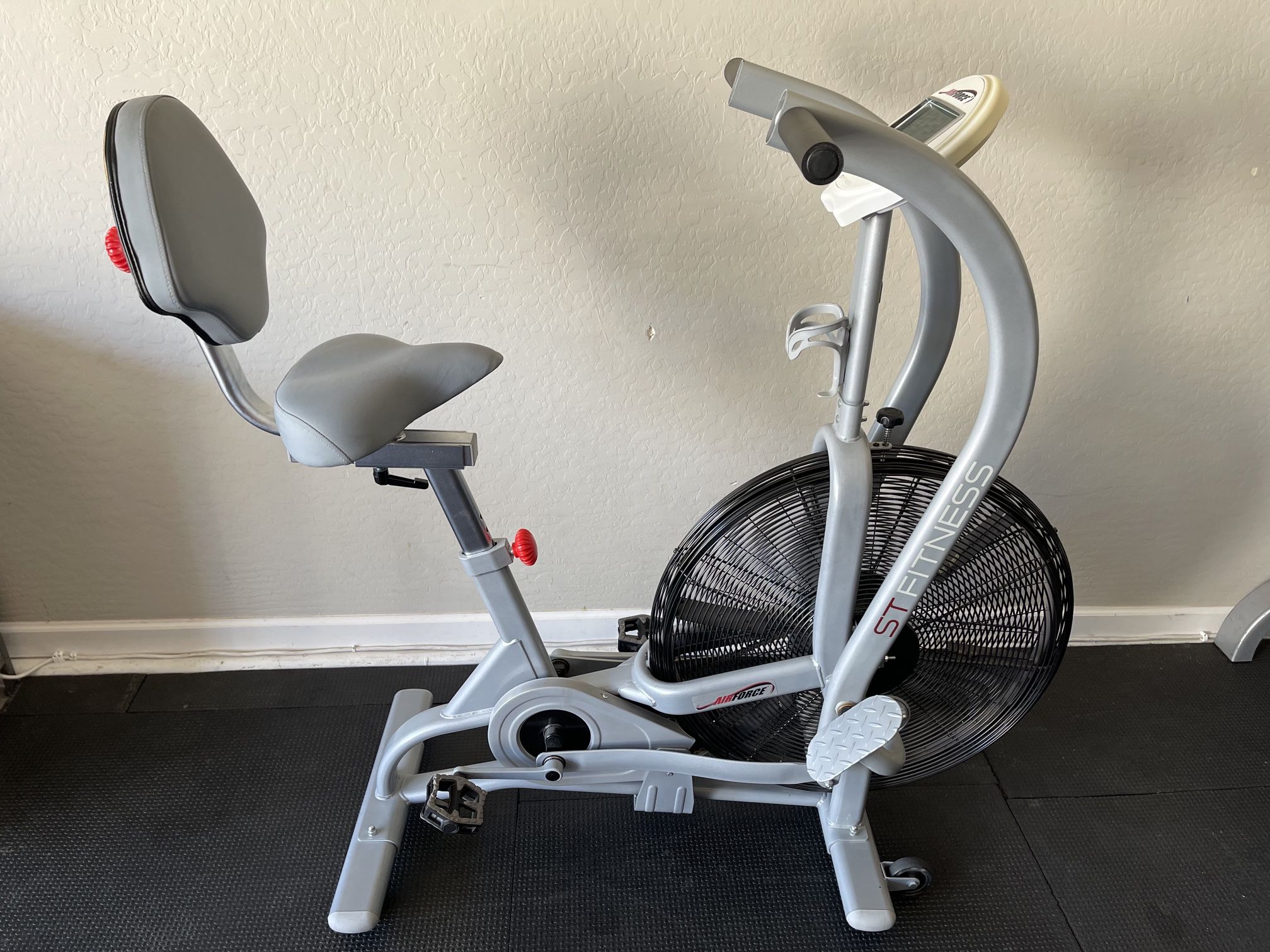 ST Fitness Air Force DualAction Airdyne Upright Bike Stationary Fan Bicycle Exercise Crossfit HIIT