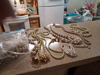 Vintage Pearl Jewelry