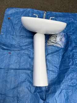 Pedestal sink