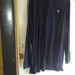 FOUR MENS LIGHT WEIGHT LONG SLEEVE SWEATERS