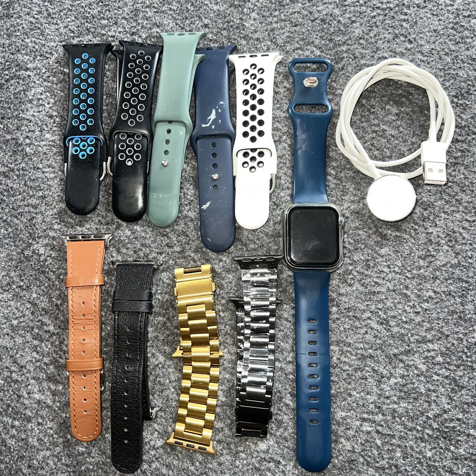 Apple Watch Series 5 40MM with Charger & 10 Bands