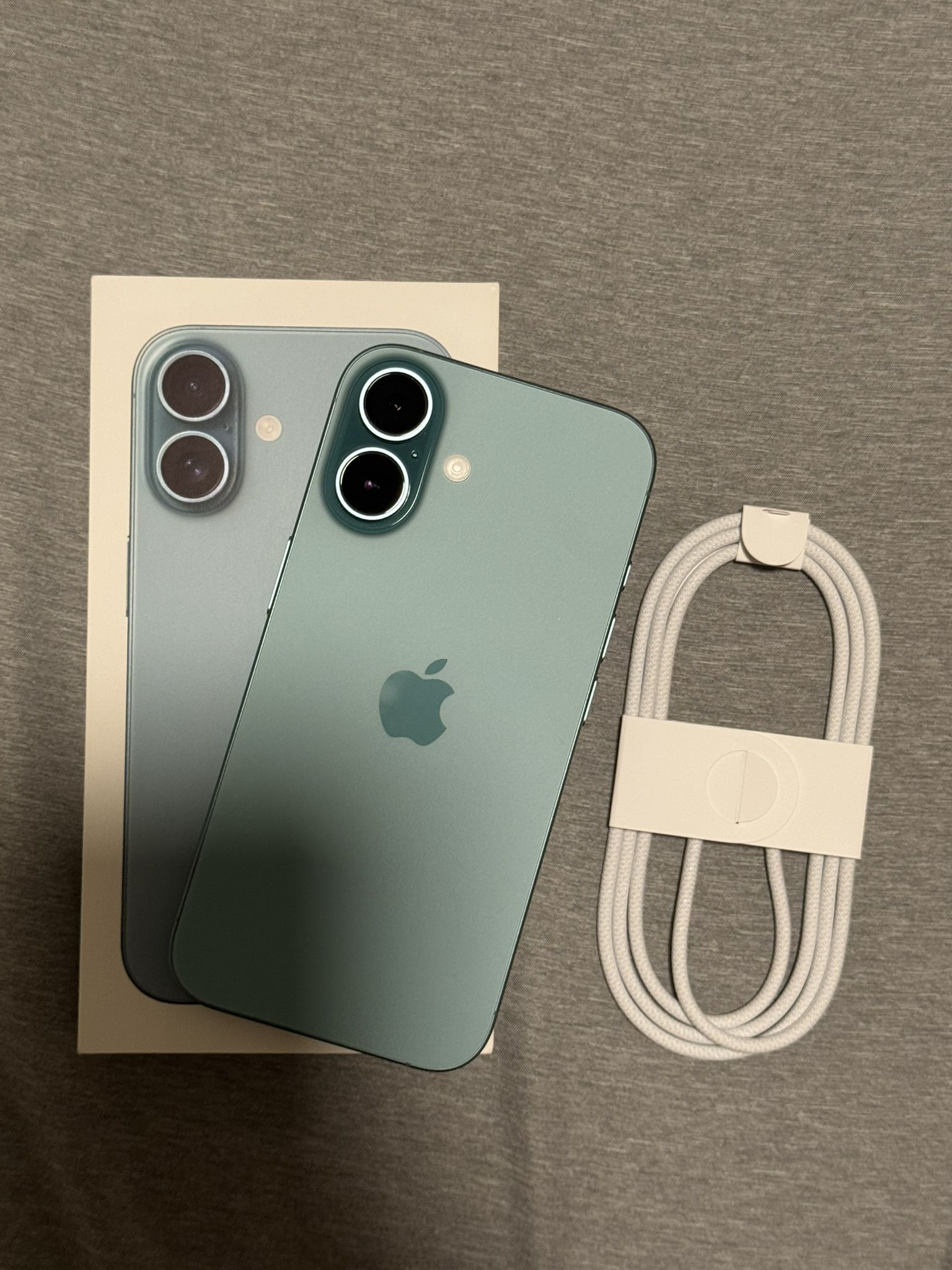 Apple iPhone 16 Teal 256GB