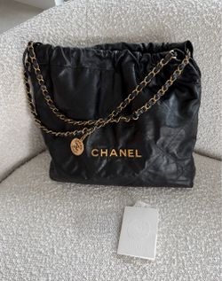 Chanel 22 bag authentic complete
