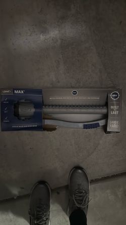 Orbit gear driven oscillator sprinkler