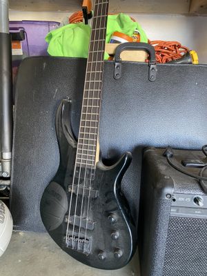 Photo Tobias Bass Guitar and Crate Bass amp