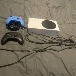 XBOX Series S 512GB W/ One Controller 