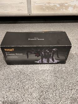 Halloween spider prop