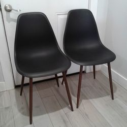 2 Chairs 