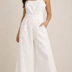 Black Jumpsuit/Overall Style