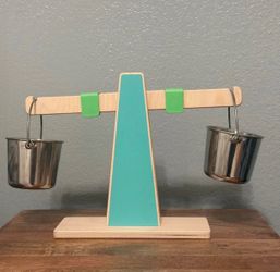 Lovevery Weigh Scales and Pails
