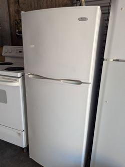 Refrigerator Whirlpool Studio/Apartment Size. DELIVERY AVAILABLE.
