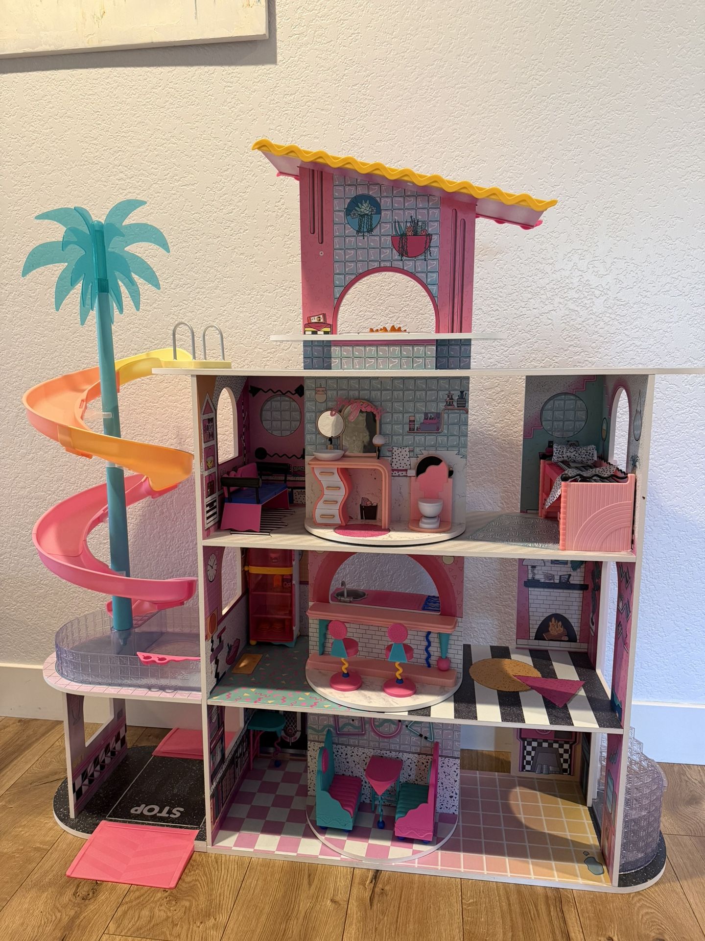 LOL Dollhouse