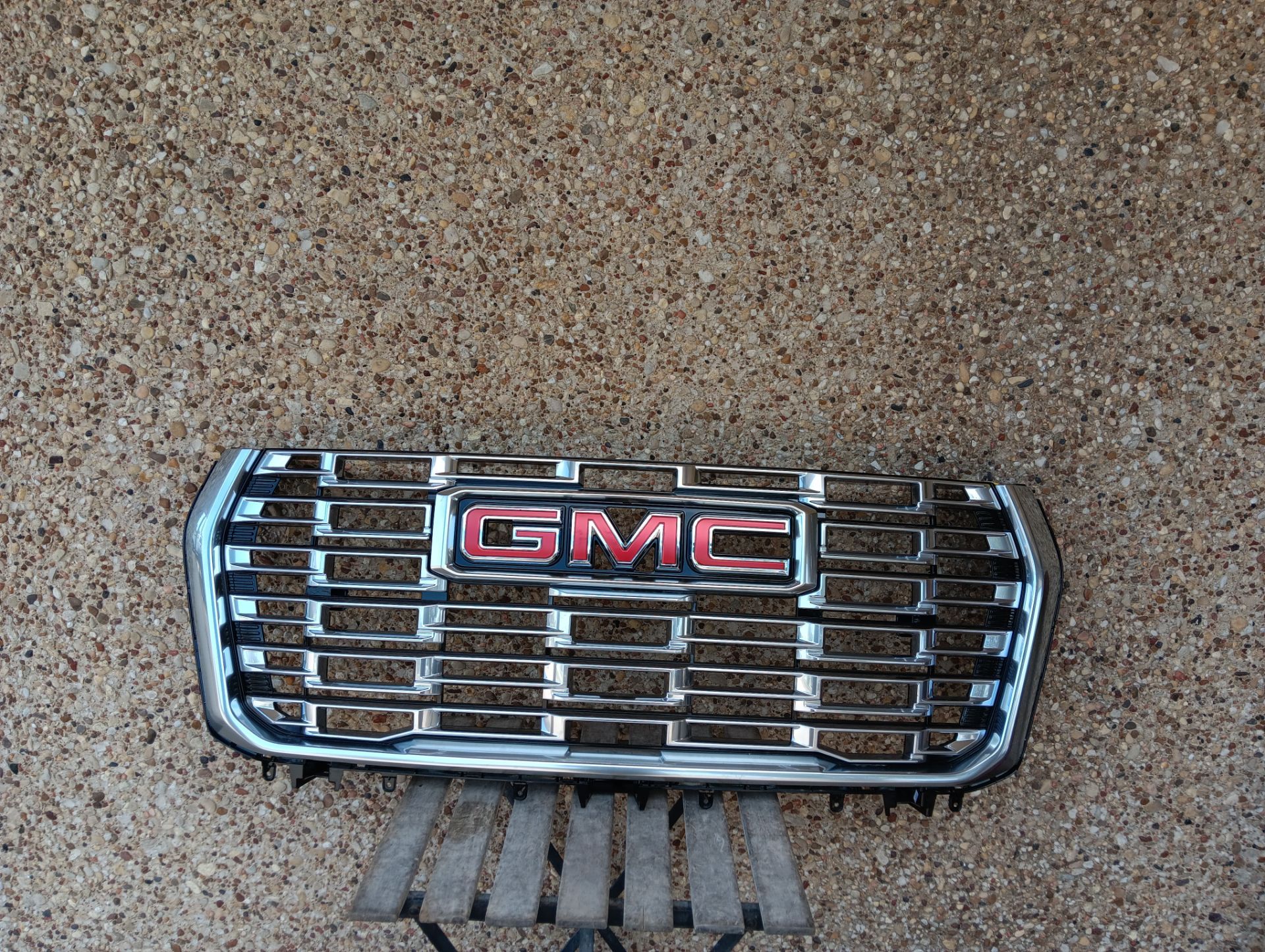 2025-26 GMC Yukon Grill