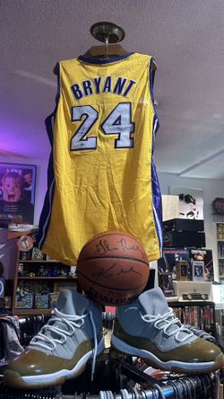 Kobe Bryant Autographed Jersey And Ball