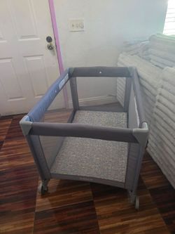 Baby play pen