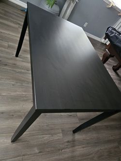 Black dining table
