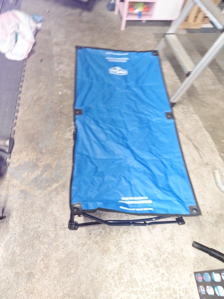 Regalo Toddlers Sleeping Cot