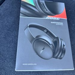 Brand New In Box Bose QuietComfort Headphones