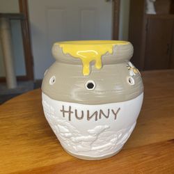 Discontinued Winnie the Pooh Scentsy Hunny Pot Wax Warmer