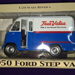 1950 Ford Step Van True Value 1:24 Diecast Model Crown Jewels Collection New