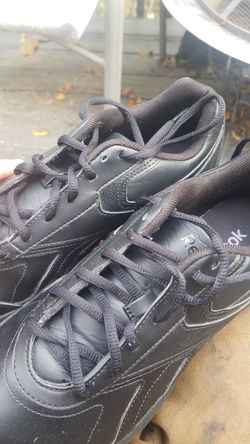 Men Reebok size 10/1/2 slip resistant