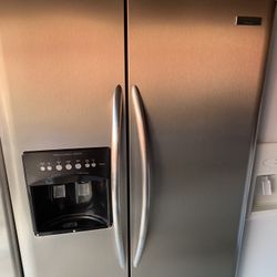 Refrigerator Frigidaire 