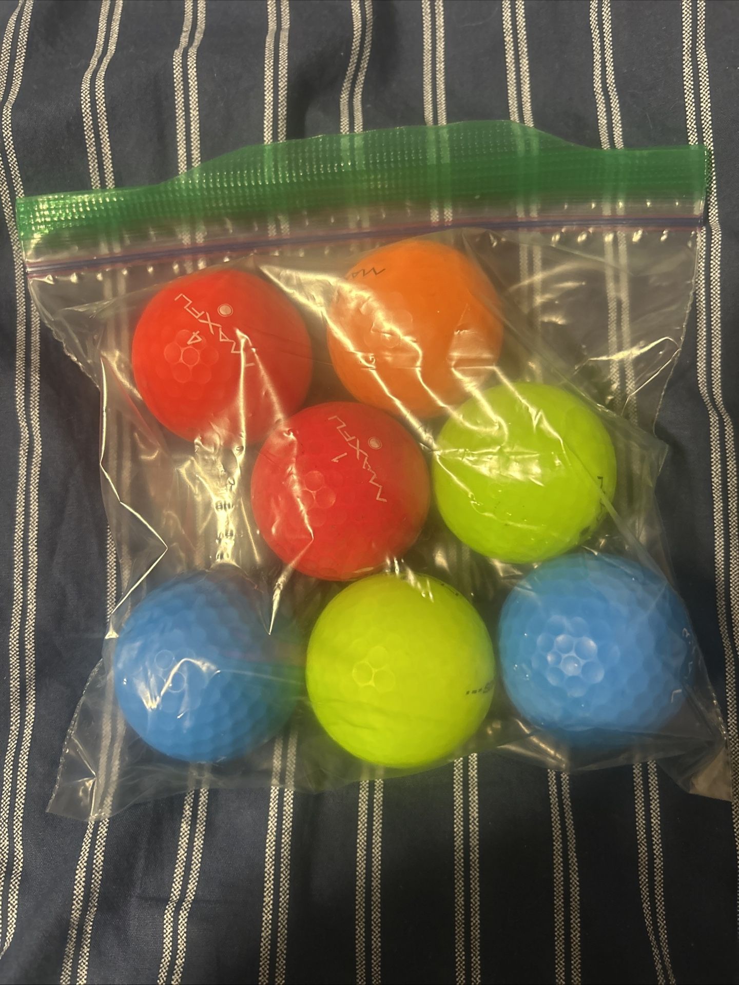Maxfli Golf Balls Different Colors 7 Pack