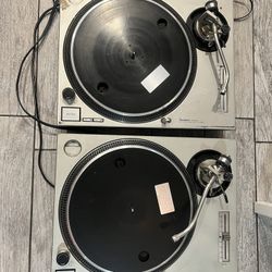Turntables Technics Sl-1200mk2