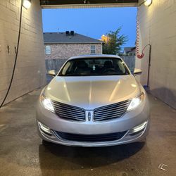 2014 Lincoln MKZ