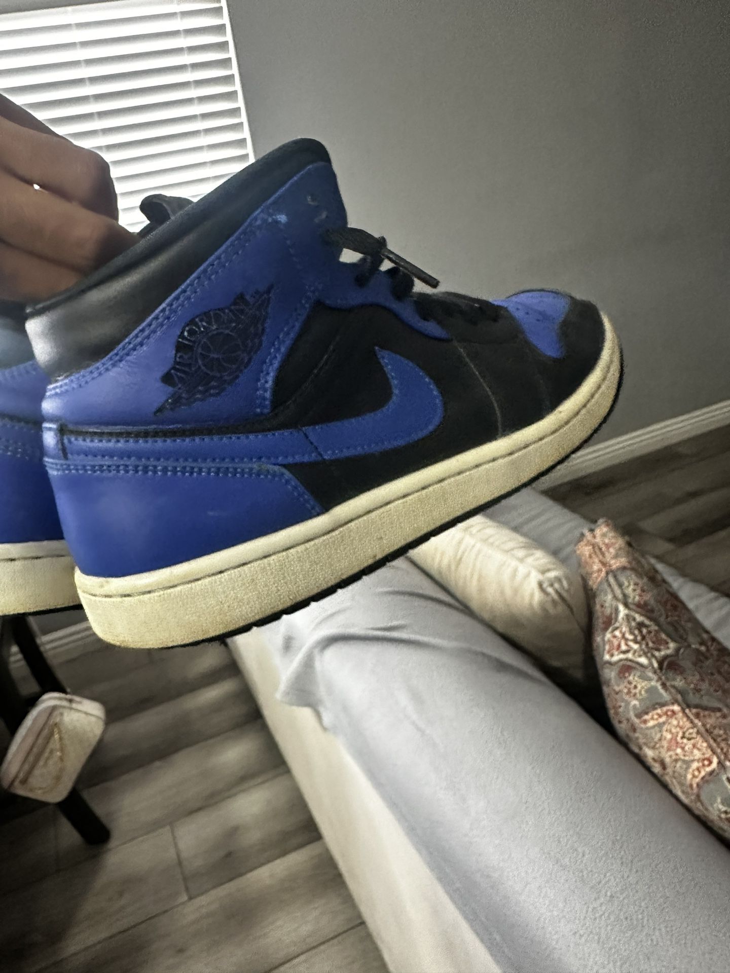 Jordan 1 Mids