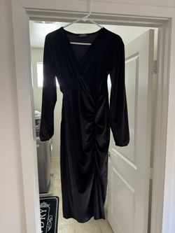 Black Midi Velvet Dress