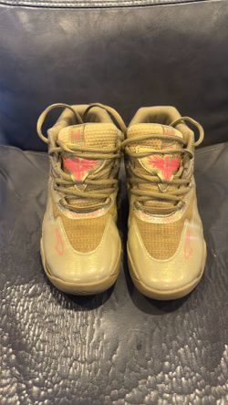 Puma LaMelo Golden Child Size 3C