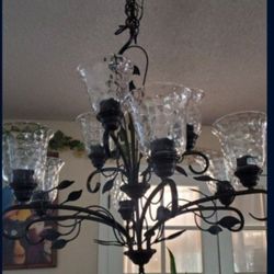 9 Light Chandelier Beautiful And Really Elegant Brand New Open Box 