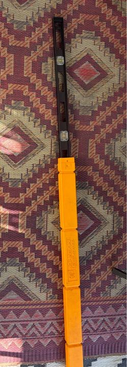 Johnson Level & Tool yellow, extendable