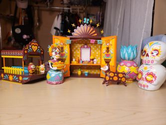 2023 TARGET Dia de muerto collection + 2 Decole figurine