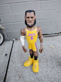 LeBron James Lakers #6 Action Figure
