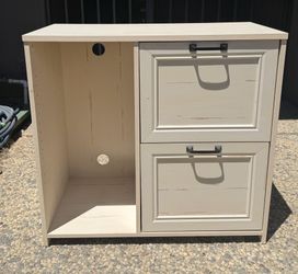 File Cabinet/Shelving/Entertainment System