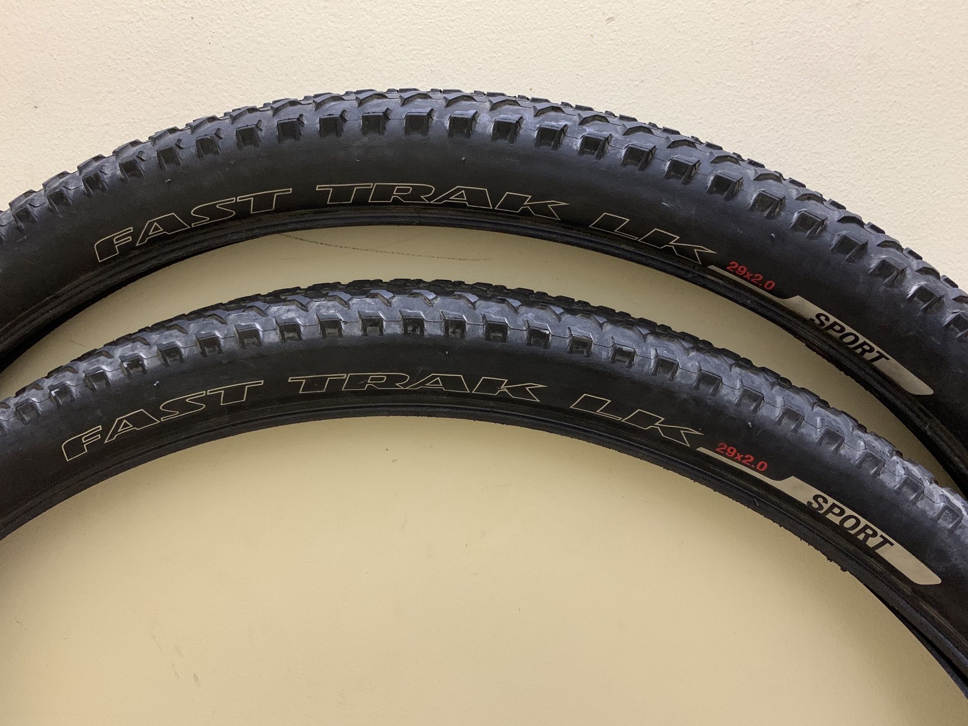 Specialized Fast Trak LK Sport Mountain Bike Tires, Size 29x2.0, 90new. Price is firm. Low