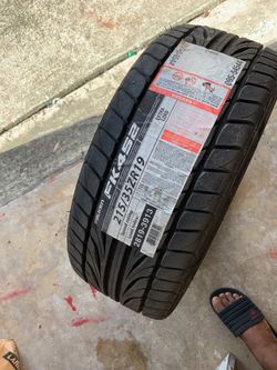Tire new 215/35/Zar