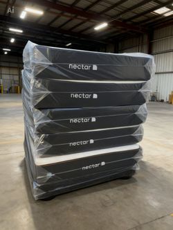 Nectar Mattress 

Nectar Mattress.    Nectar Premier Queen 13" - Medium Firm Gel Memory Foam Mattress 

Brand new Mattress 

Delivery available