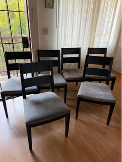 Set of 6 chairs $100