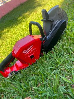 Milwaukee
M18 FUEL ONE-KEY 18V Lithium-Ion Brushless Cordless 9 in. Cut Off Saw w/ Metal Cut-Off Wheel
