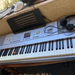 YAMAHA PORTABLE GRAND DGX-640 DIGITAL PIANO 88 WEIGHTED KEYS - Heavy - ‼️ 1 Of The KEY NOT WORKING ‼️
